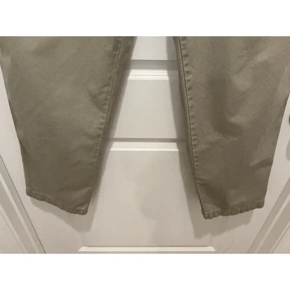 Cabelas Hiker Pant Size 36x32 (31.5 Msmt) Tan 7 Pocket Zip Button Closure - Picture 3 of 13